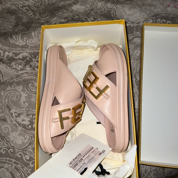 Fendi slides - Picture 3 of 12